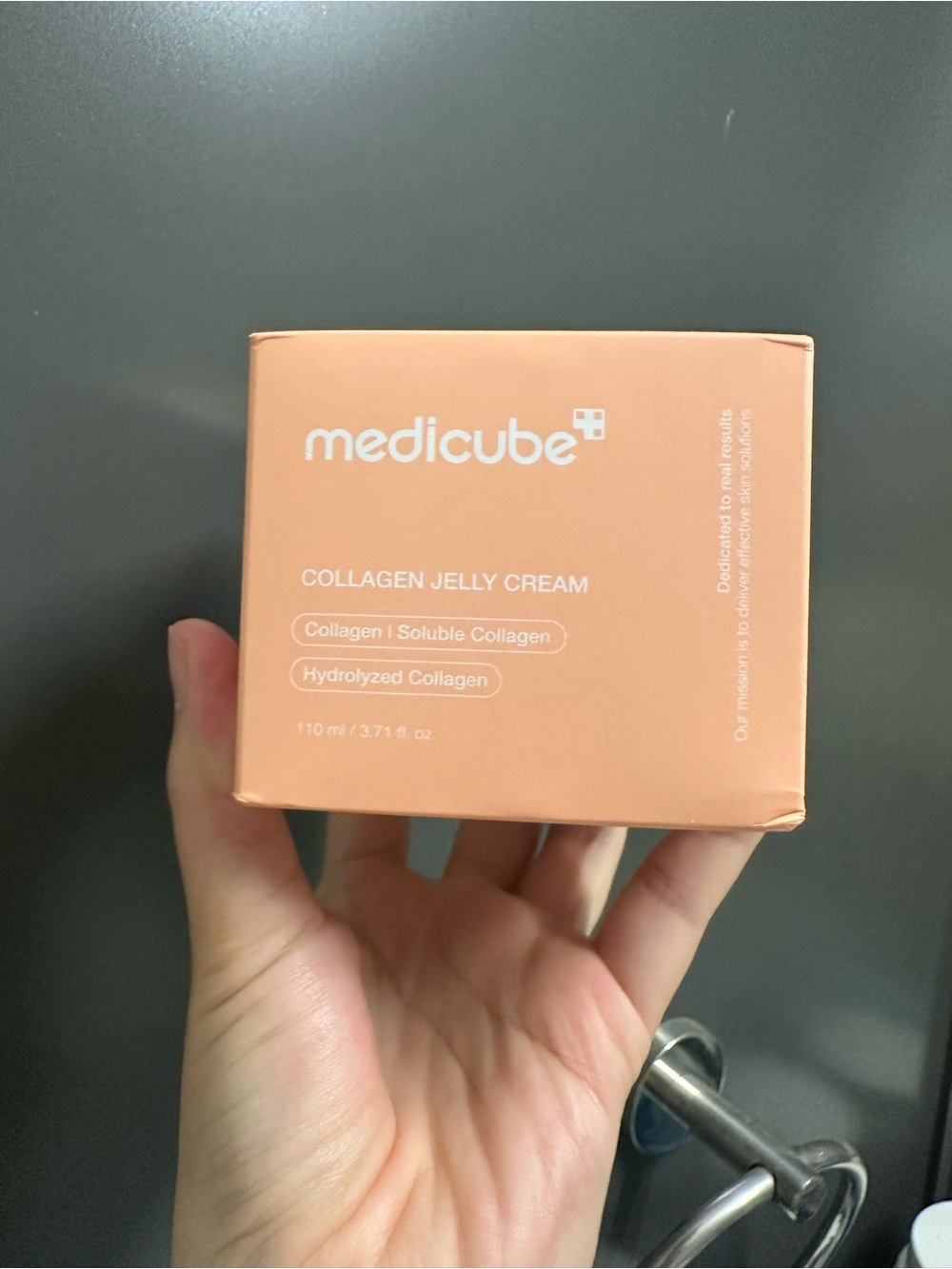Medicube Collagen Jelly Cream - Peach Hydrating Moisturizer
